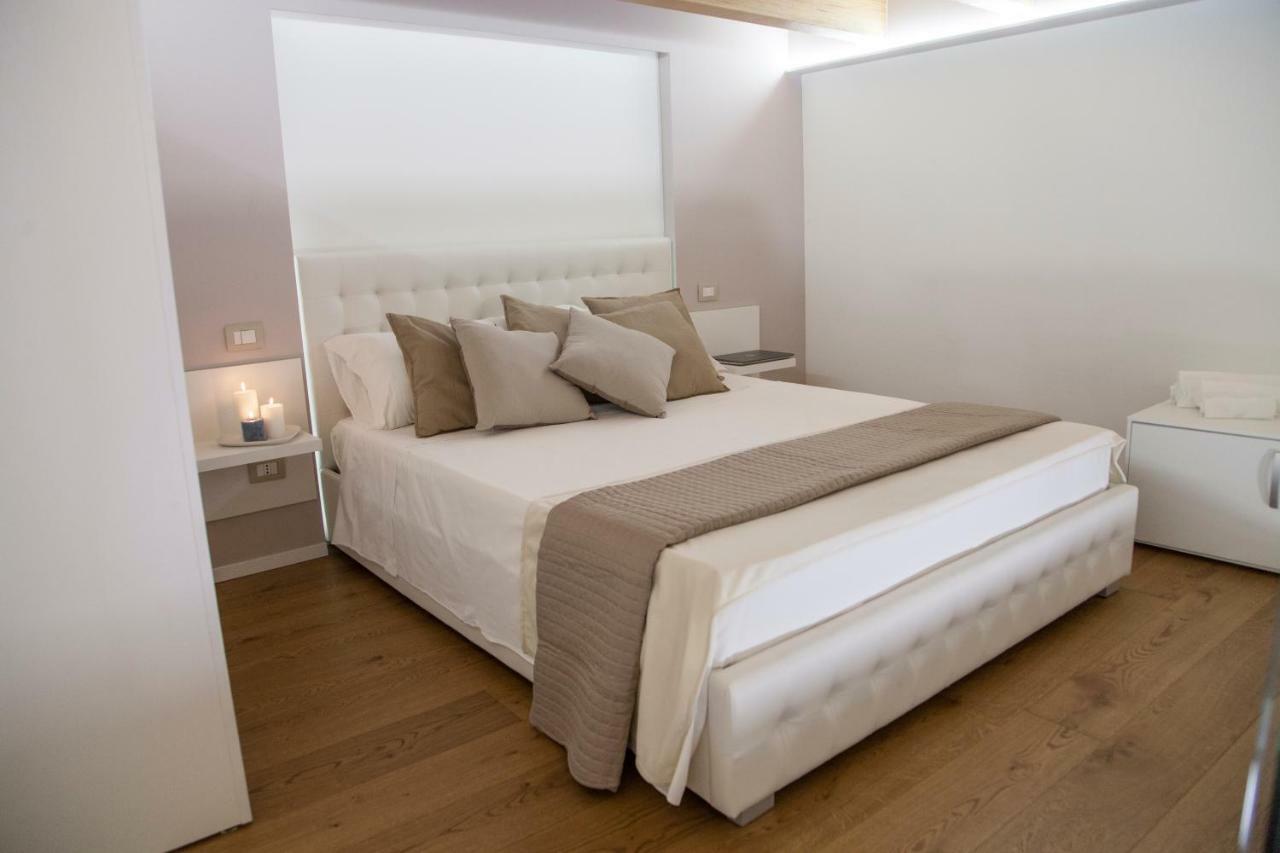 Le Dimore Di Puglia - Palazzo Pinto โมโนโปลี ภายนอก รูปภาพ