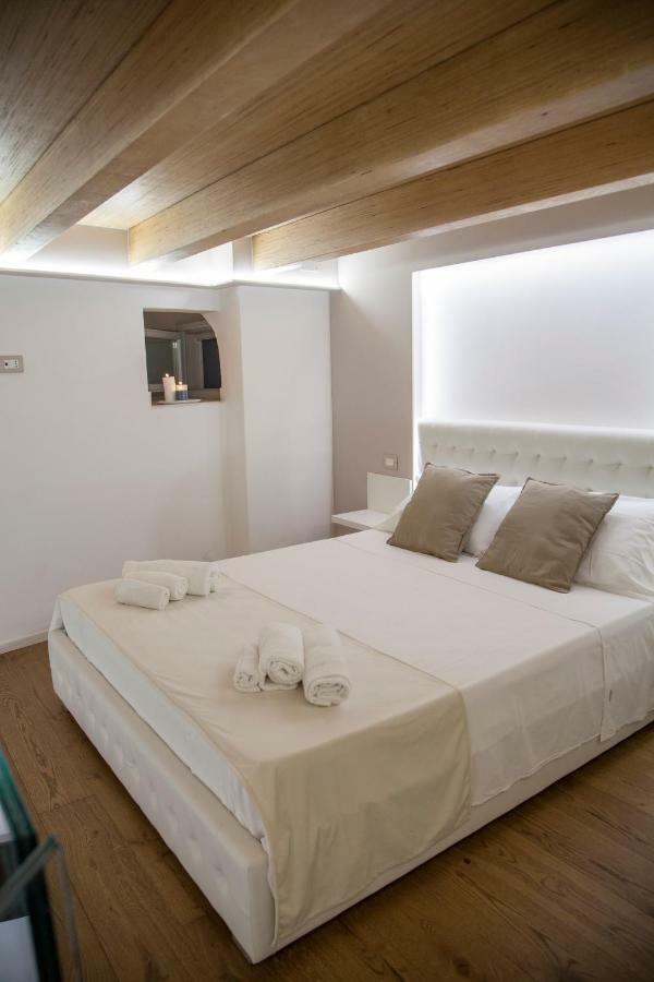 Le Dimore Di Puglia - Palazzo Pinto โมโนโปลี ภายนอก รูปภาพ